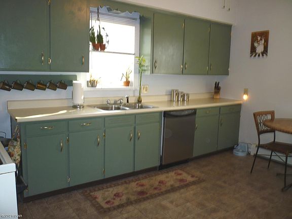 4th image of 233 W Southern Ave S