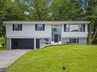 1833 Amity Dr, Lancaster, PA 17601