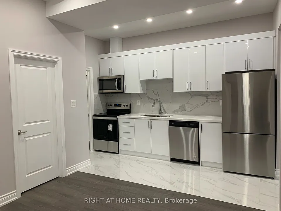 57 Brunswick Ave #MAIN FLOOR