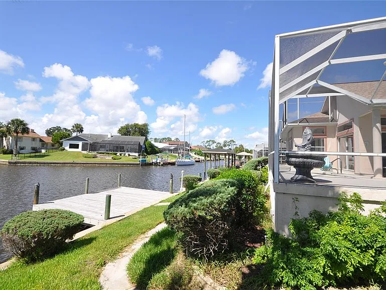 16 Cedarwood Ct — Photo 35