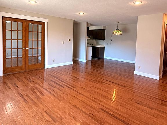 2nd image of 1340 9th Ave S APT 206