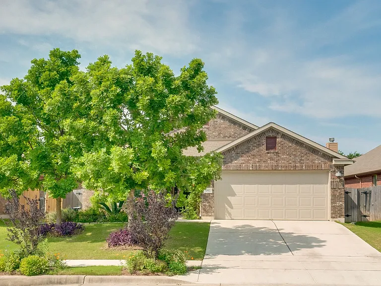 292 Strawberry Blonde Dr — Photo 2