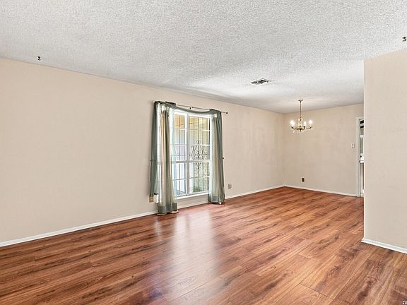 2nd image of 6322 Forest Bend