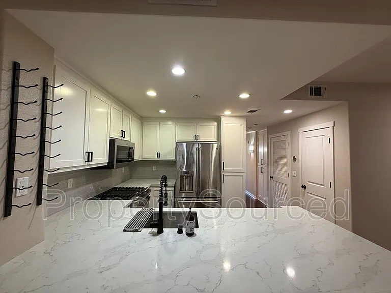 170 N North St #104 — Photo 13