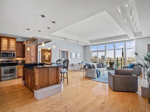 1313 North Franklin PLACE #1602, Milwaukee, WI 53202