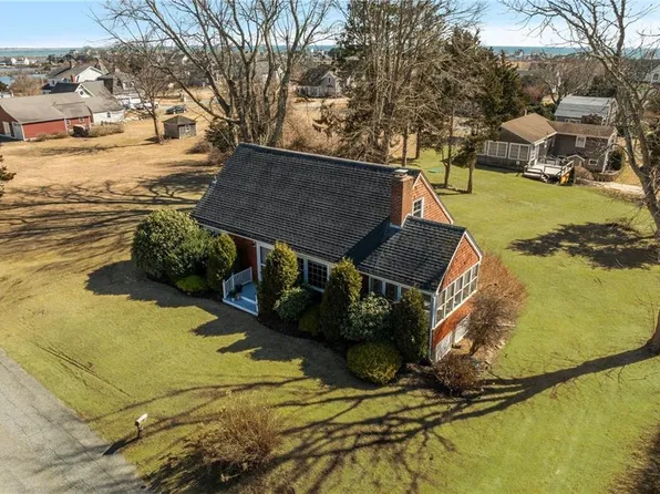 115 Lake Ave, South Kingstown, RI 02879