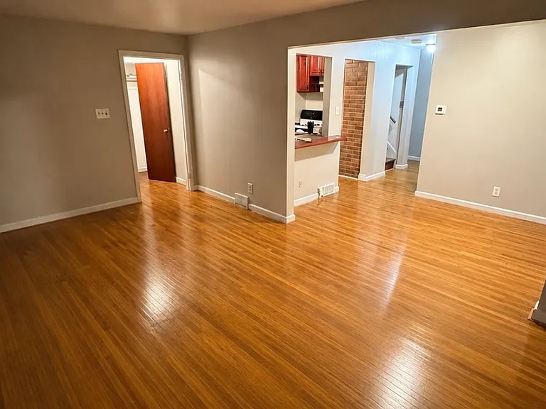 59 Hiler Ave — Photo 1
