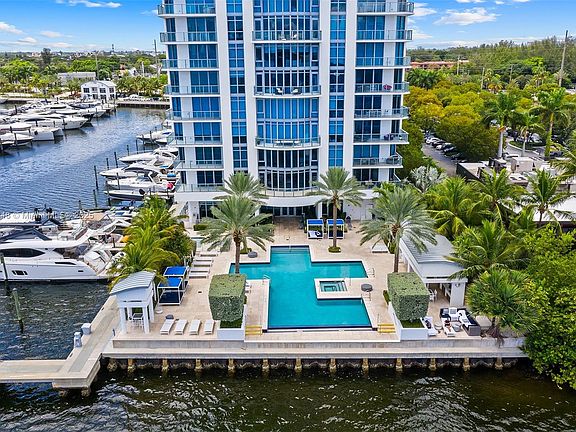 2nd image of 17301 E Biscayne Blvd #310