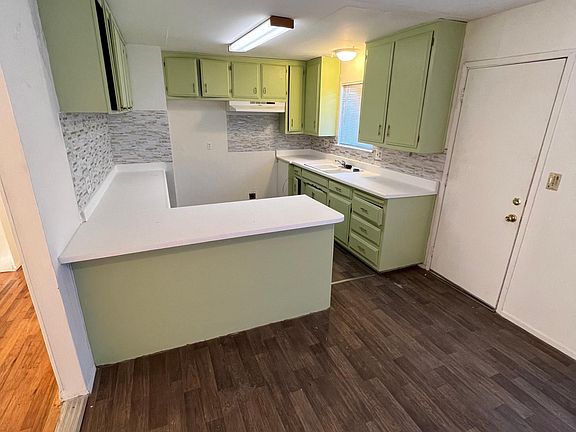 4th image of 6024 Glenbrook Ln