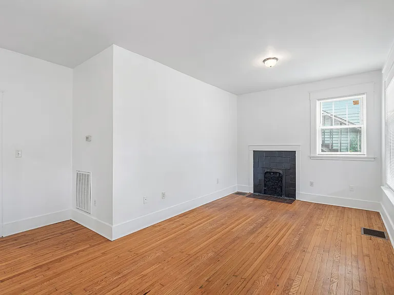 2315 Linden Ave #1 — Photo 1