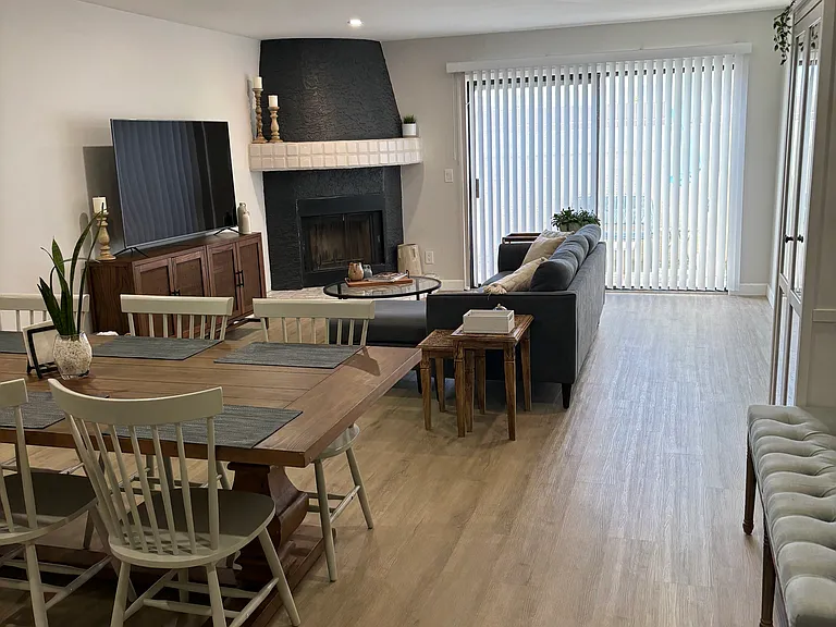 1316 E Susan Ln — Photo 1