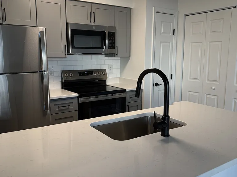 Latitudes Apartments — Photo 33