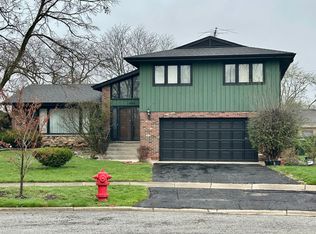 18506 Pierce Ter, Homewood, IL 60430