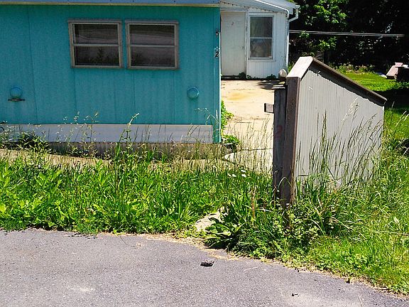 3rd image of 2 Schuyler Hts
