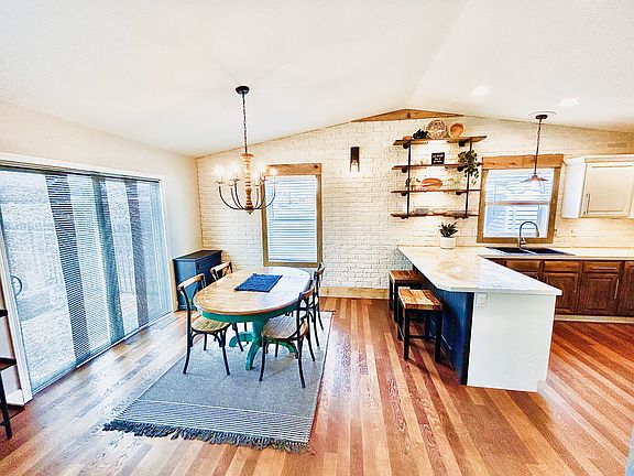3rd image of 5009 37th Ave NW