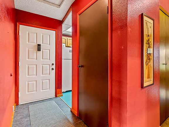 4th image of 17430 Ambaum Blvd S APT 12