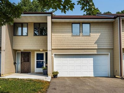 326 5th St W, Waconia, MN, 55387