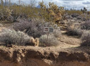 2828 S Billy The Kid Rd, Yucca, AZ 86438