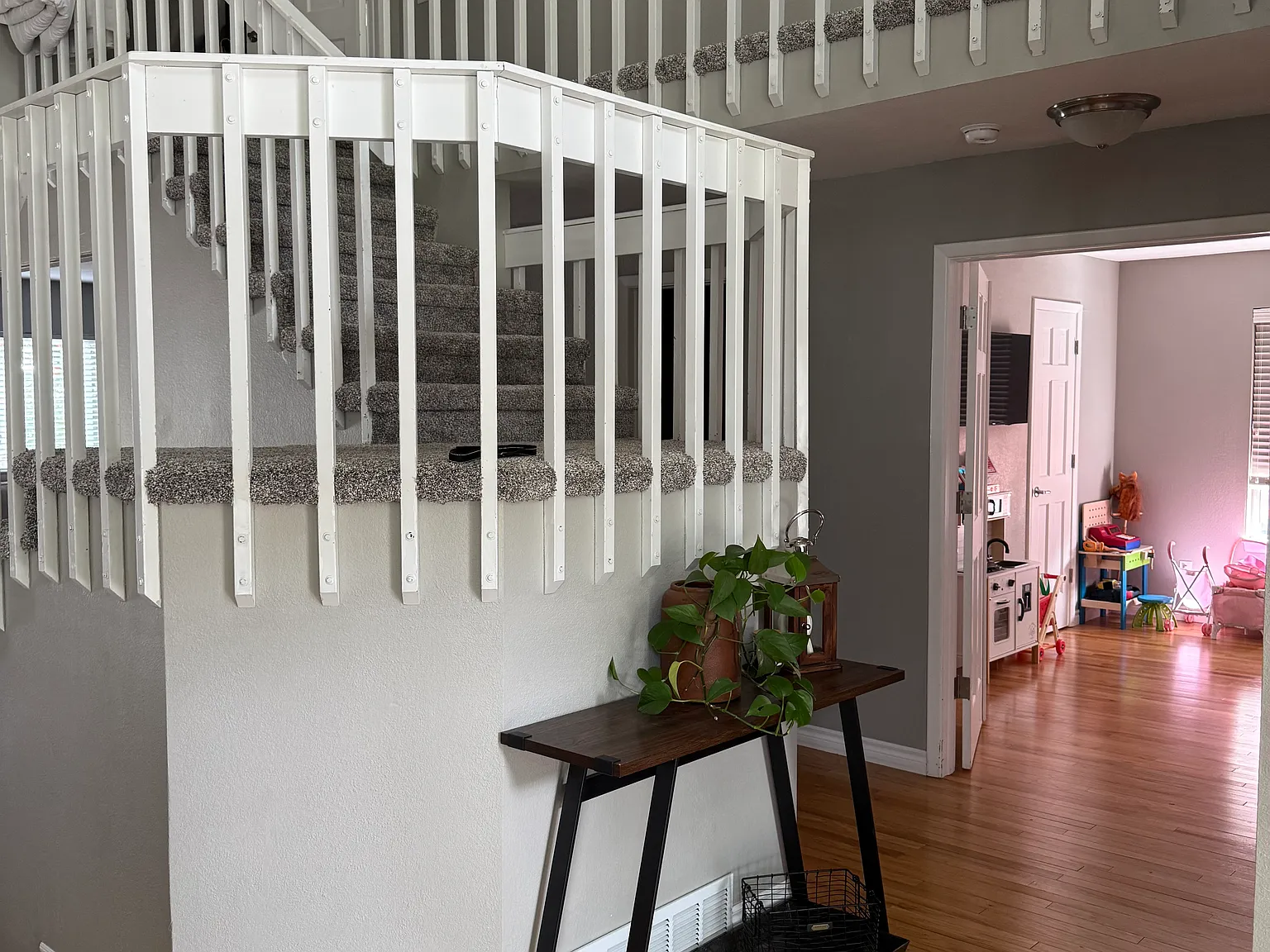 5 bed, 3597 sqft, $3,995 — Photo 3