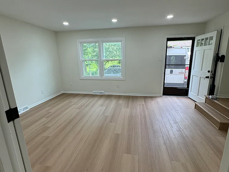 4800 Plum Run Ct — Photo 5