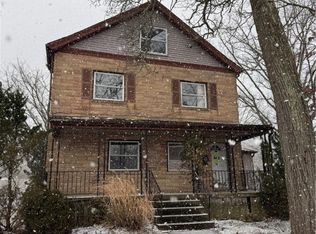 114 Duquesne Ave, Trafford, PA 15085