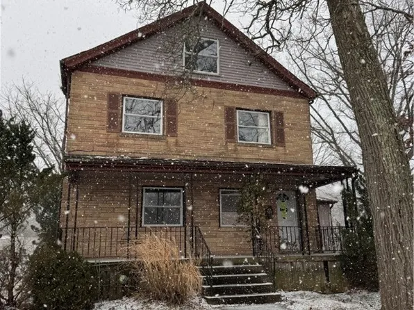 114 Duquesne Ave, Trafford, PA 15085