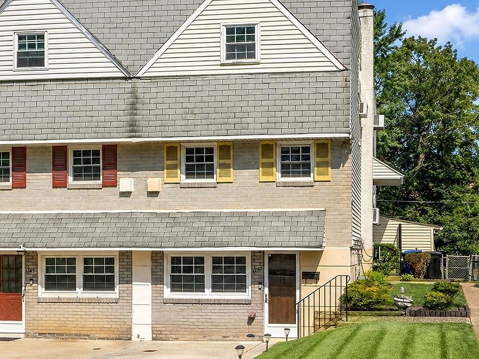 1st image of 1747 N Hills Dr