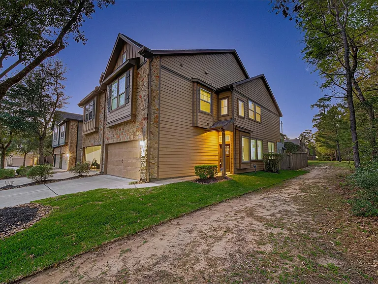 137 Cheswood Manor Dr — Photo 1