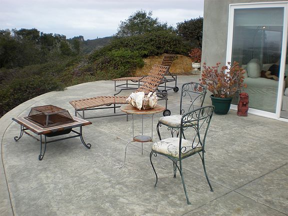 Patio to enjoy the ocean views and wildlife