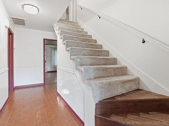 3rd image of 4631 S Maplewood Ave