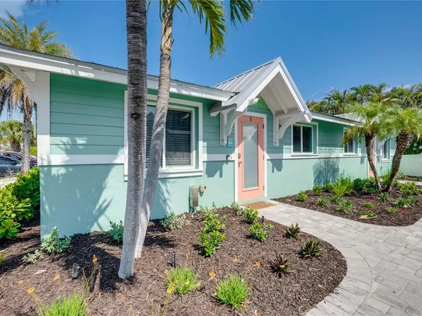 3009 E A Ave, Holmes Beach, FL 34217