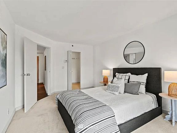 2nd image of 121 Vine St Unit 1506
