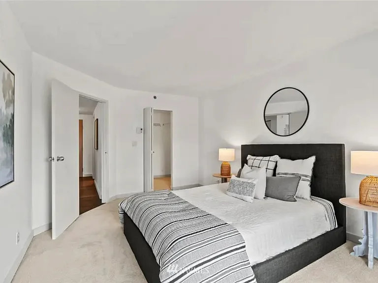 121 Vine St #1506 — Photo 2