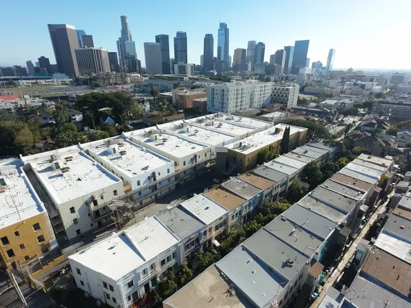 208 Columbia Pl, Los Angeles, CA 90026