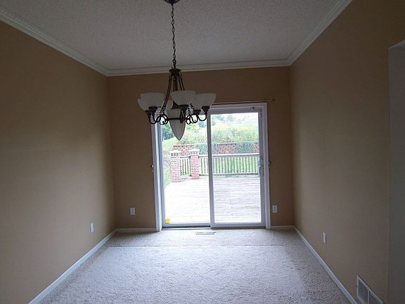 4th image of 2374 Stone Creek Dr