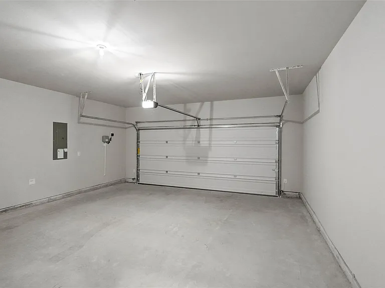 1515 Bridlepath Trl — Photo 19