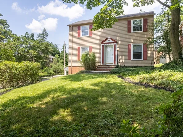 17707 Lomond Blvd, Shaker Heights, OH 44122