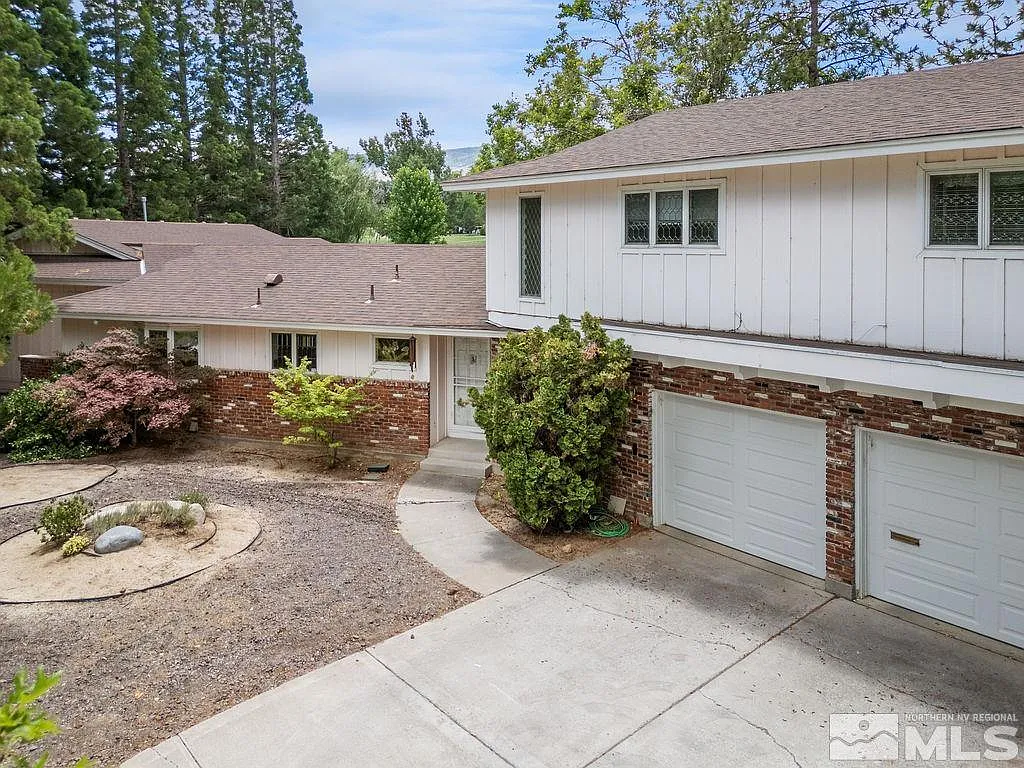 1530 Manzanita Ln photo 1