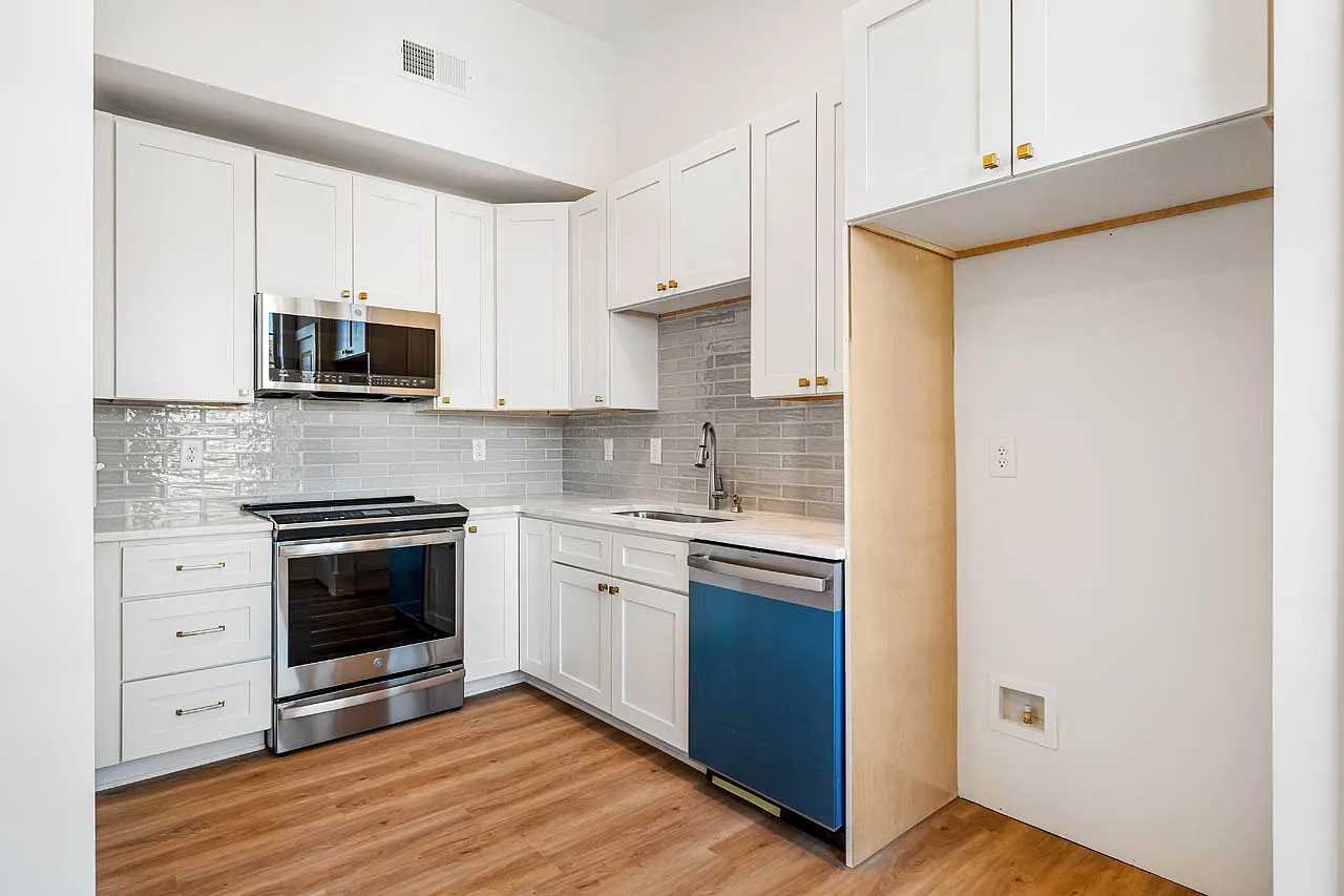 1 bed, 529 sqft, $1,200 — Photo 2