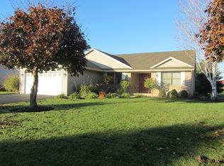 1151 Anthony Ln, Sandwich, IL 60548
