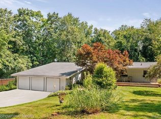 439 William Cameron Way, Milford, MI 48381