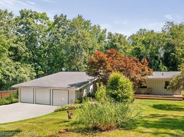 439 William Cameron Way, Milford, MI 48381