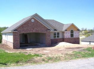 614 Alpine Dr, Grove, OK 74344