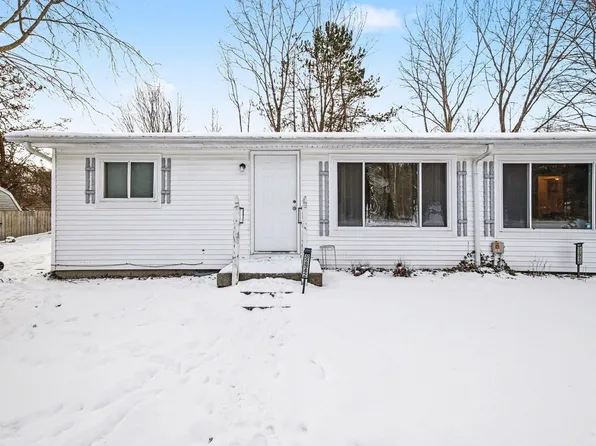2942 S Brennan Rd, Hemlock, MI 48626