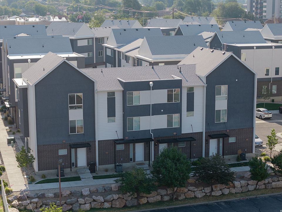 1st image of 164 S Bushnell Way