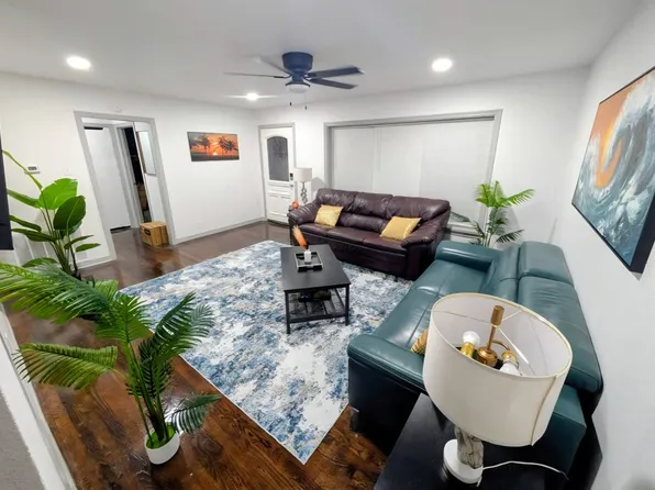 413 Circle Dr, Arlington, TX 76010