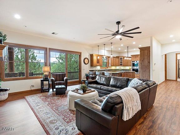 3rd image of 2304 E Blue Bell Cir