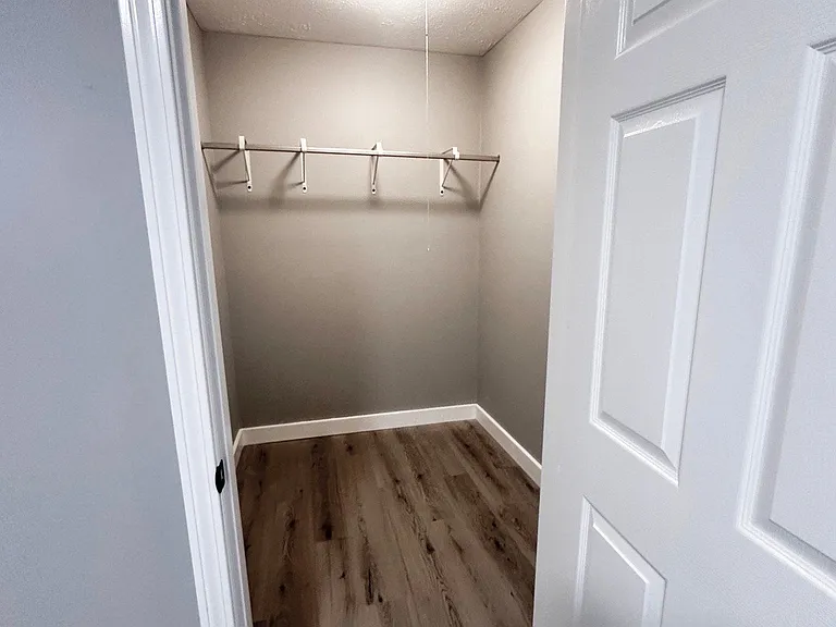 330 Lowell St #2R — Photo 12