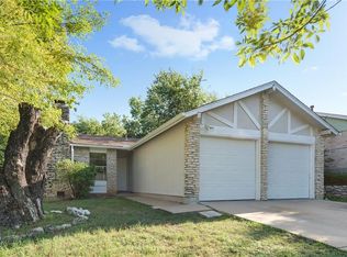 1104 Crown Oaks Dr, Austin, TX 78753