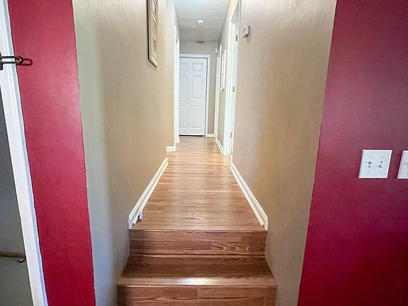 5th image of 123 Hermitage Dr